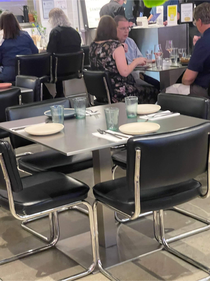 Golfstrommen Houston bar seating