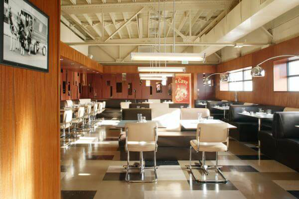 Steuben&rsquo;s restaurant interior seating