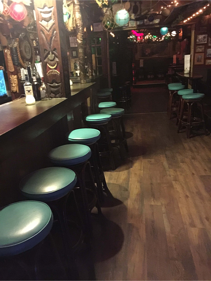 Golfstrommen Houston bar seating